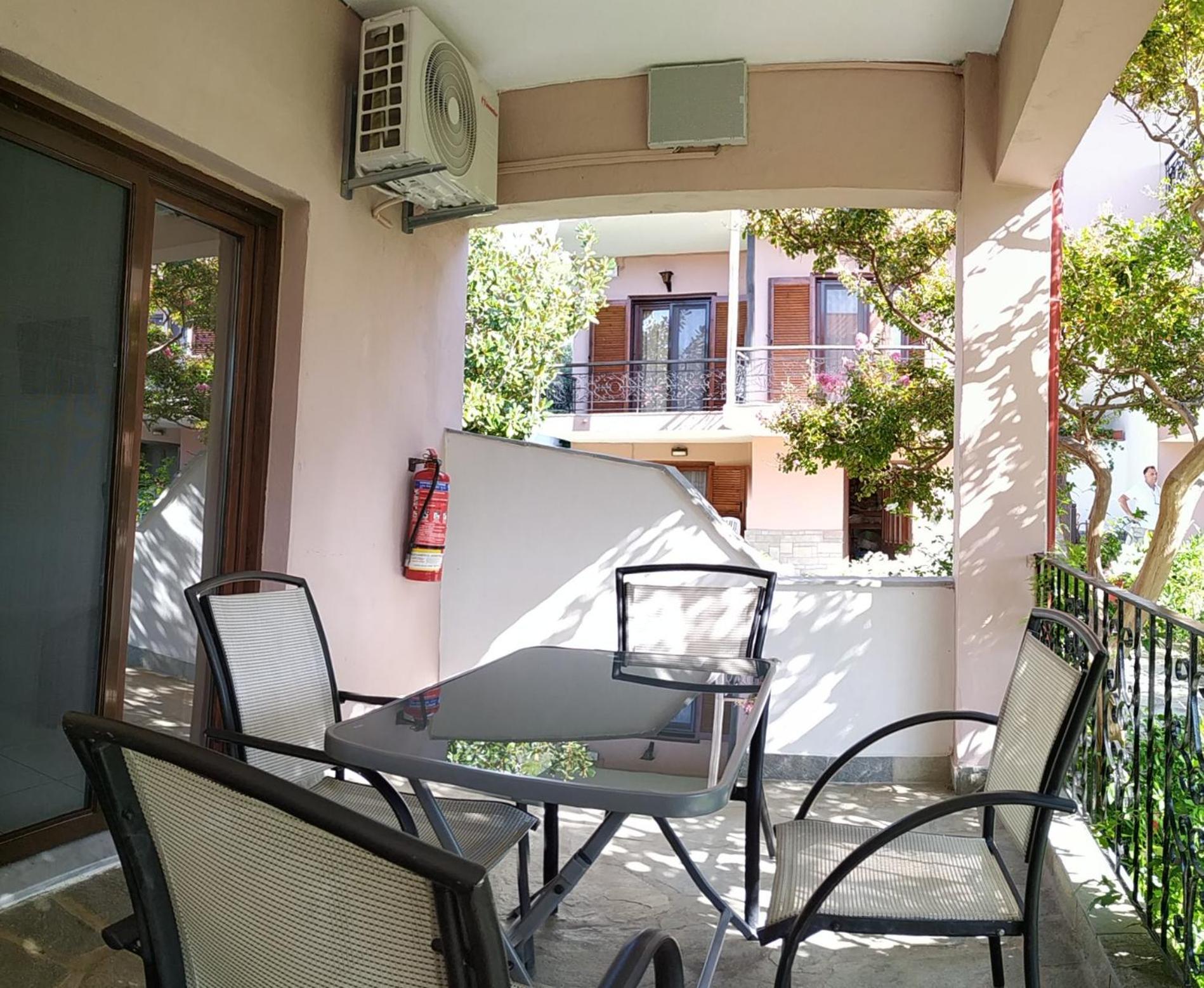 Apartment House Evristhenis 2 *